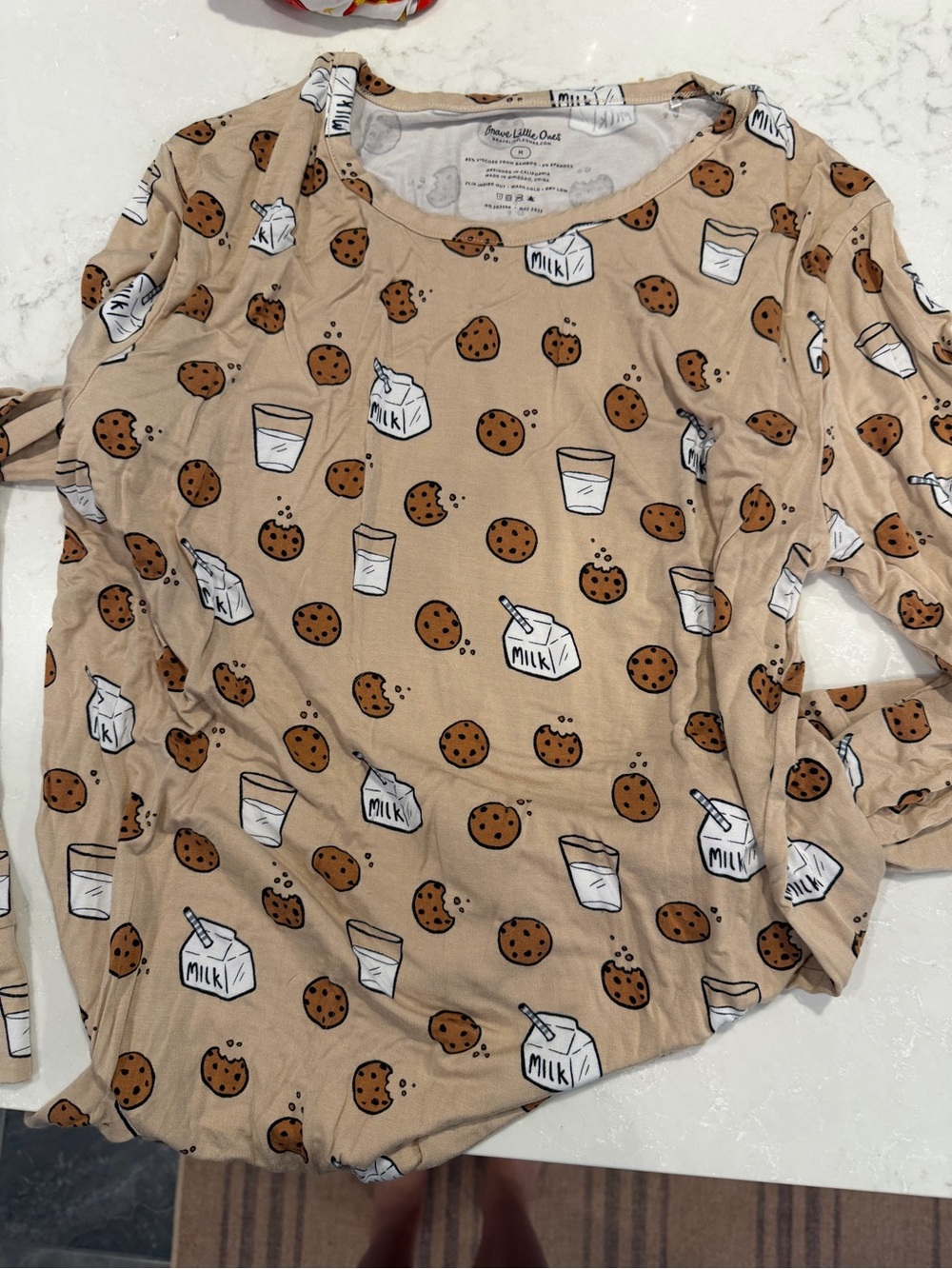 Brave Little Ones Cookie & Milk Print women’s Long Sleeve Top